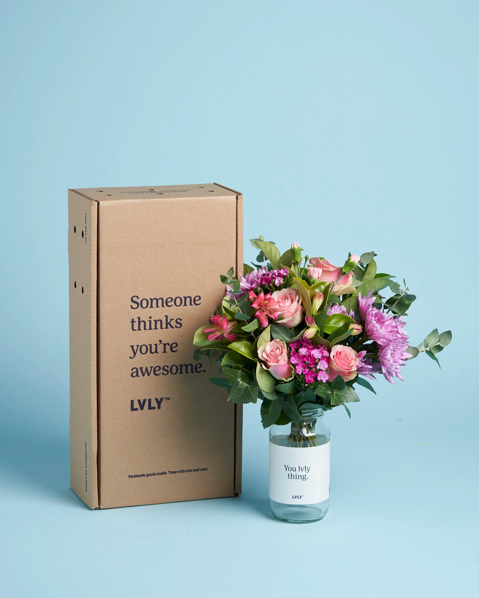 Sweet surrender Flower Box | Online flower delivery, Luxury flower  arrangement, Birthday flowers