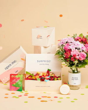 Christmas Cheer Explosion Box + Flowers